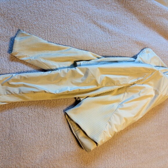 Lululemon Sleek City Jacket Bone 4 - Picture 6 of 11